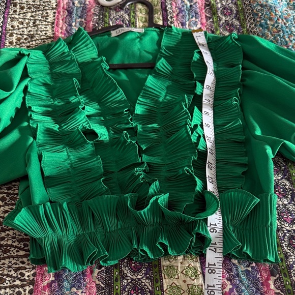 Vibrant Green Ruffled Blouse - Picture 6 of 6